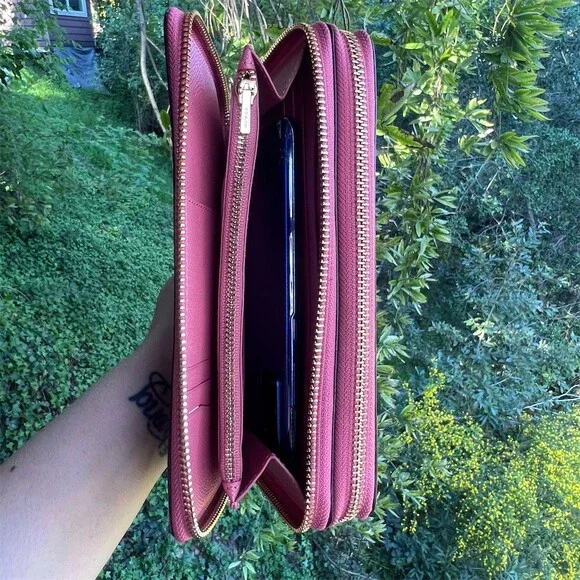 COACH Double Zip-Around Travel & Phone Wallet PINK Leather w Gold Hardware NWOT - Picture 3 of 13